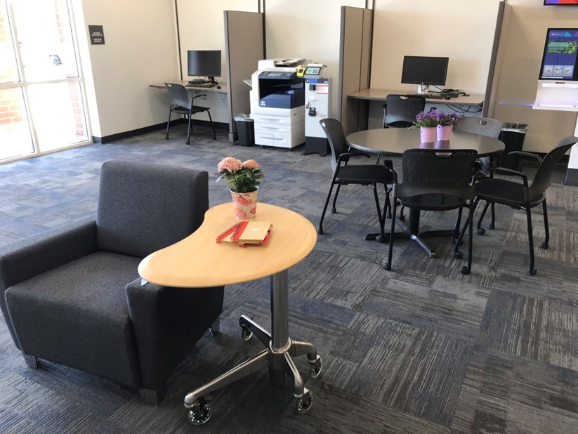 Public computers and printer available inside Jefferson County Public Library Express Library