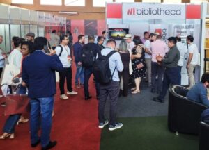Gestores visitam o estande da Bibliotheca na Reditec 2025 em Bonito/MS para conhecer soluções tecnológicas de modernização de bibliotecas.