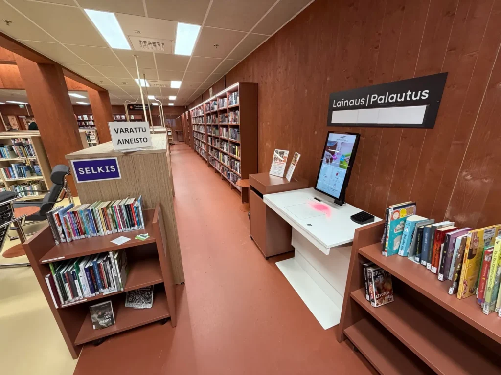 selfCheck itsepalveluautomaatti Sammonlahden kirjastossa