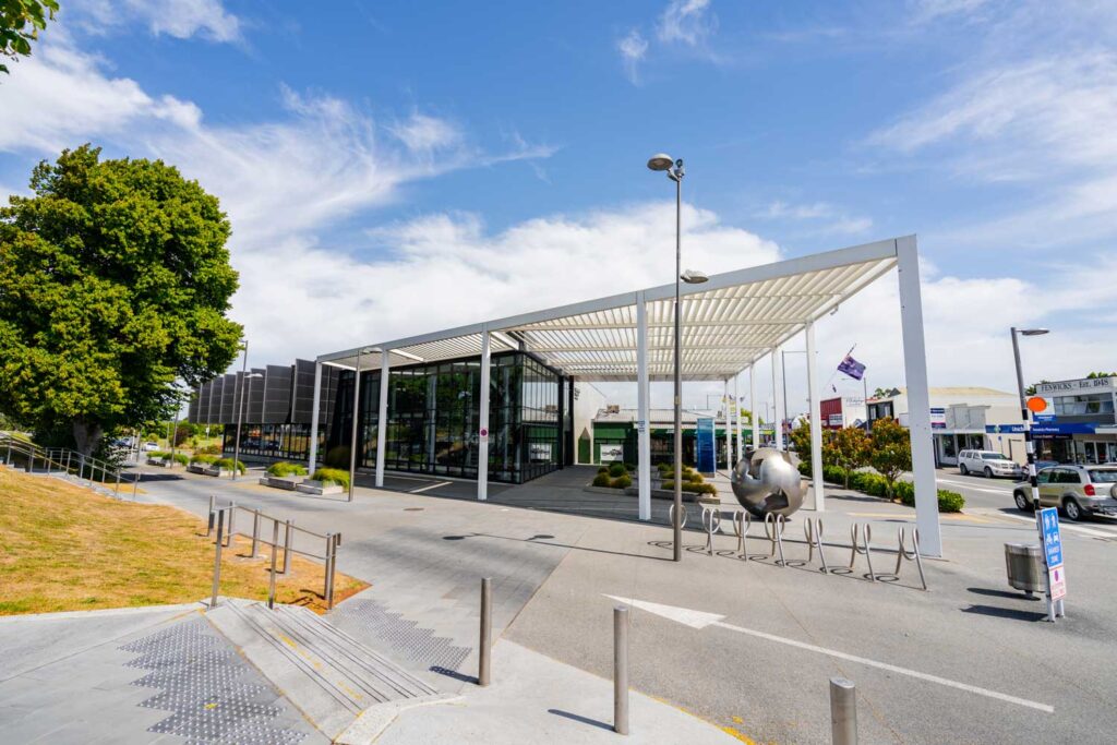 Waimakariri Libraries: Providing high-quality library experiences with Bibliotheca technology 4 Kaiapoi Town Centre Ruataniwha Building