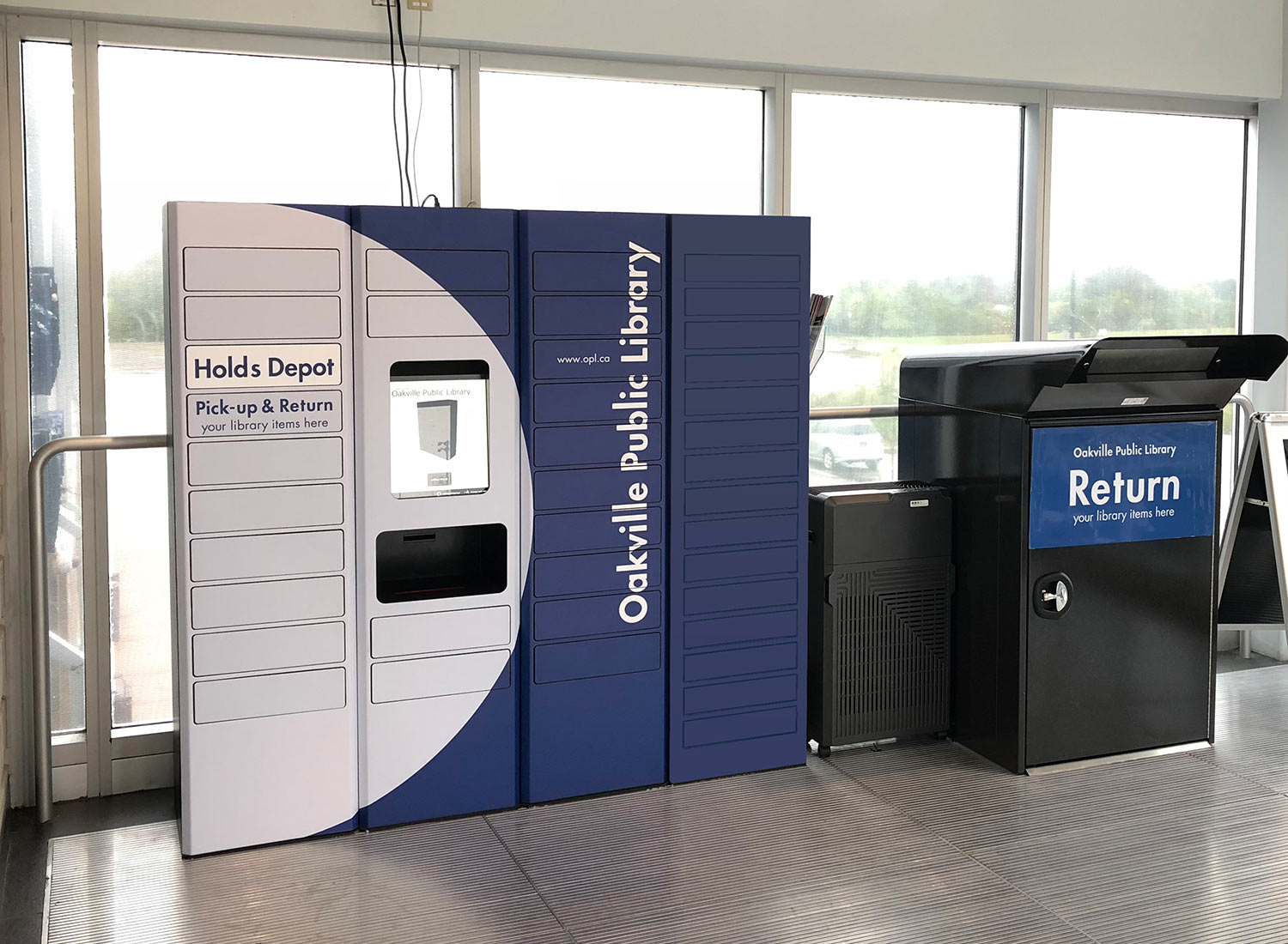 Oakville remotelocker and return bin