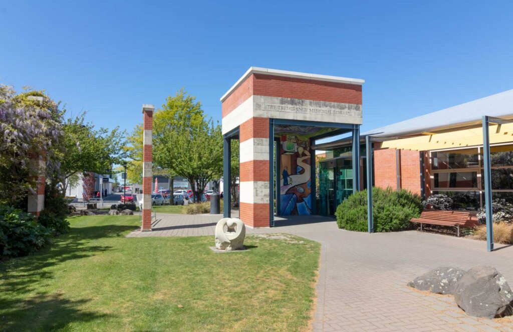 Waimakariri Libraries: Providing high-quality library experiences with Bibliotheca technology 2 Trevor Inch Memorial Library