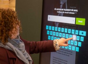 Løsninger 2 Varde Bibliotek unifi+ communication touch screen